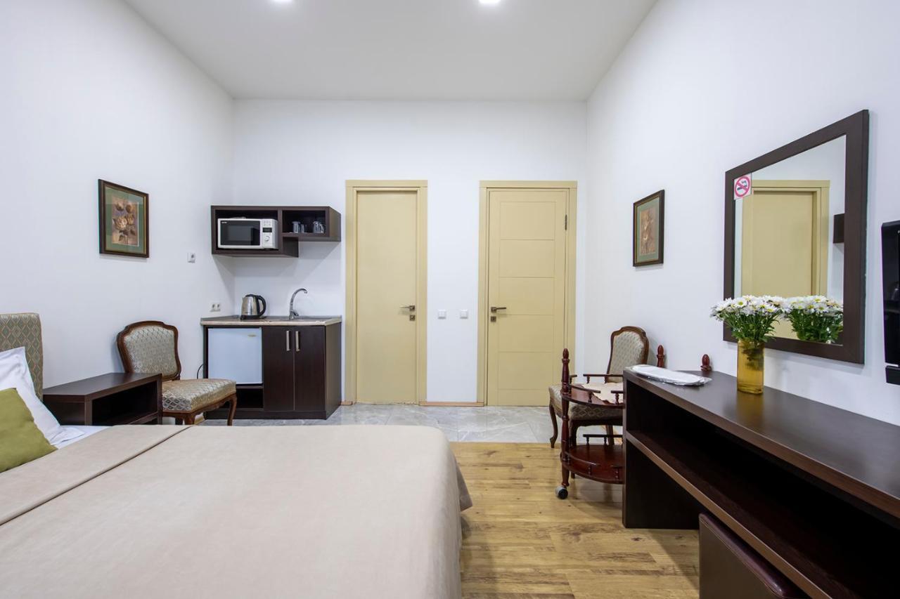 Apart Hotel Gh Tbilisi Esterno foto