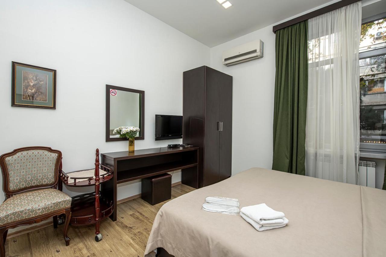 Apart Hotel Gh Tbilisi Esterno foto