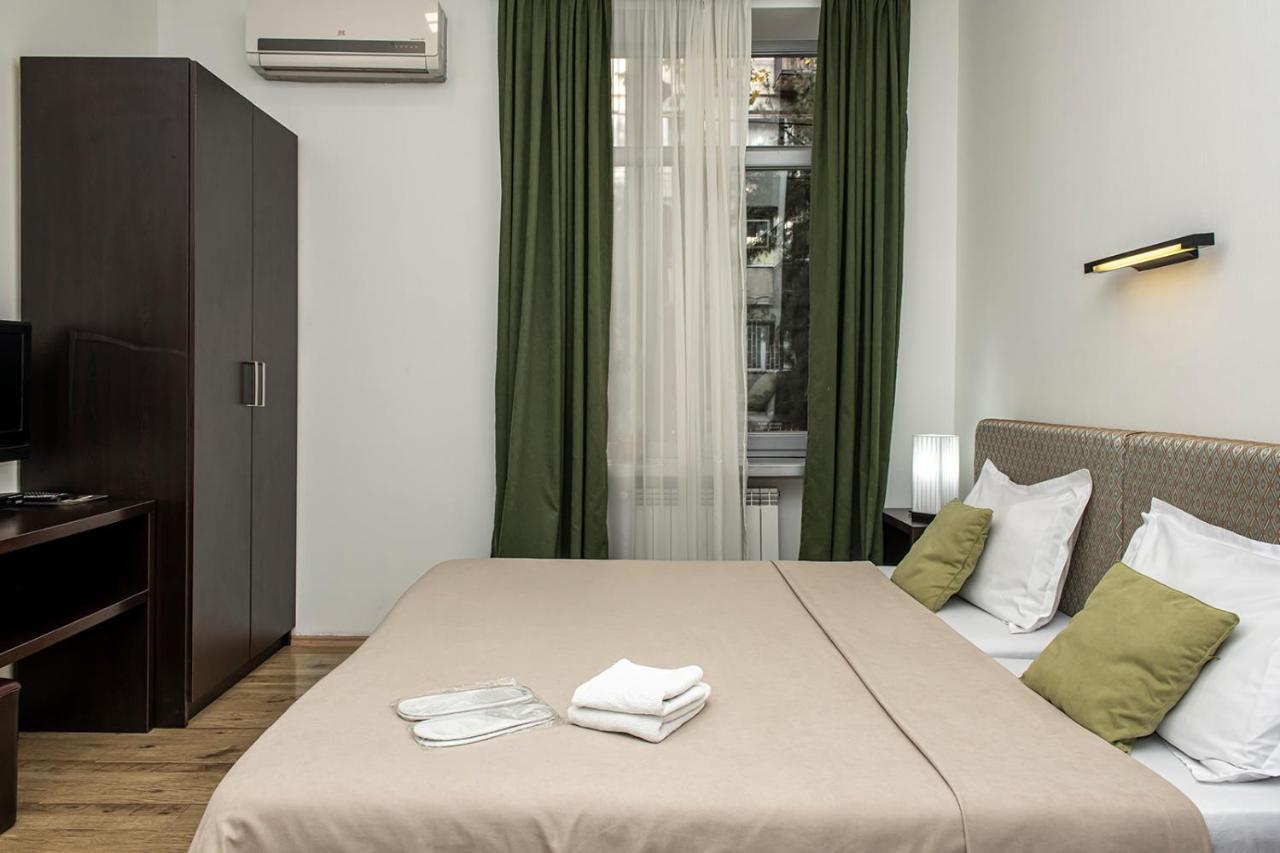 Apart Hotel Gh Tbilisi Esterno foto