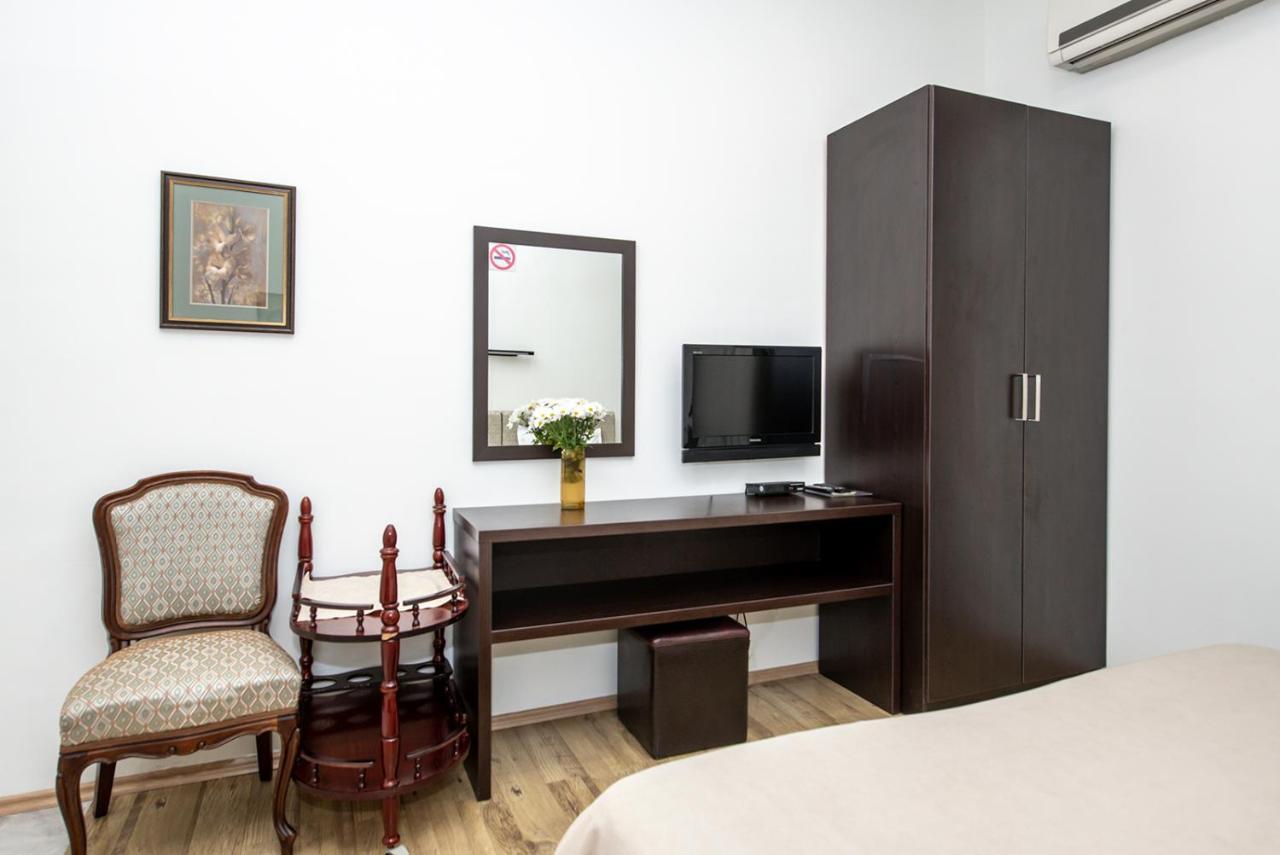 Apart Hotel Gh Tbilisi Esterno foto