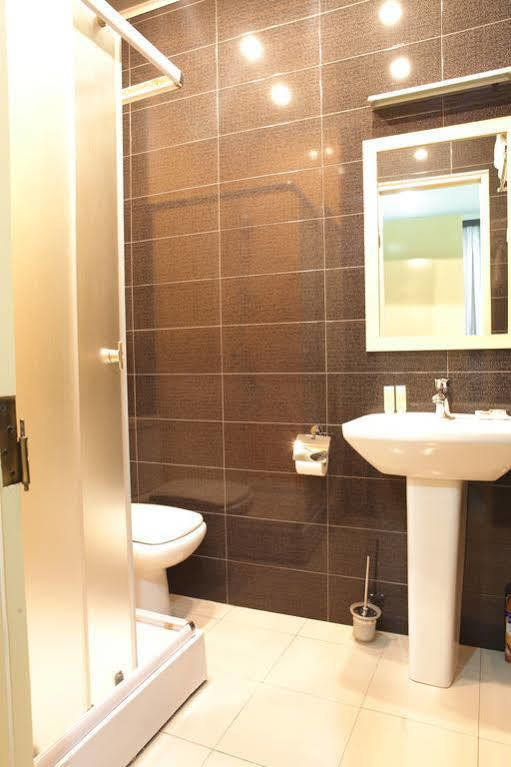 Apart Hotel Gh Tbilisi Esterno foto